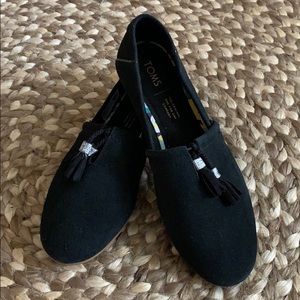 Toms Black Flats size 7